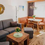 Haus Vogelweide 아파트 세르파우스