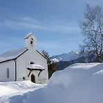 Haus Vogelweide 아파트 *