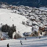 Haus Vogelweide 아파트 *