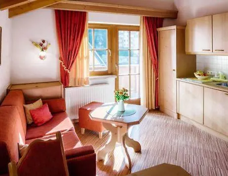 Haus Vogelweide شقة سيرفاوس