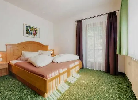 Haus Vogelweide * سيرفاوس