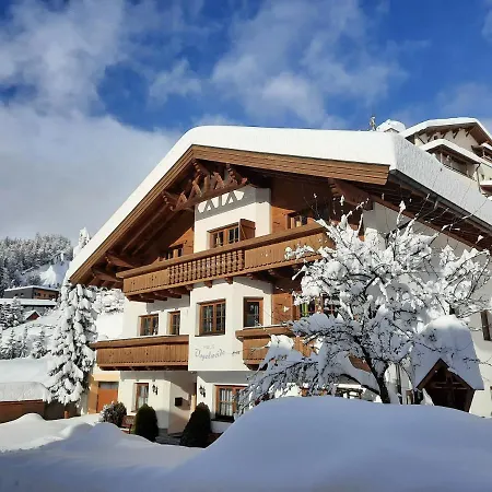 Haus Vogelweide * Serfaus