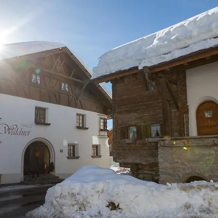 Haus Vogelweide Апартаменты Серфаус