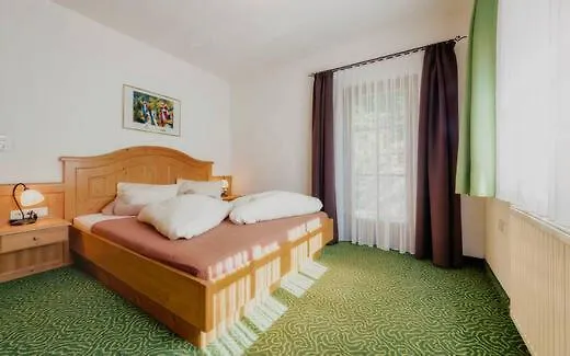 Haus Vogelweide * Серфаус