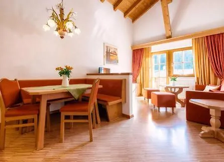 Haus Vogelweide *