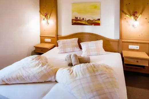 Haus Vogelweide Apartamento Serfaus